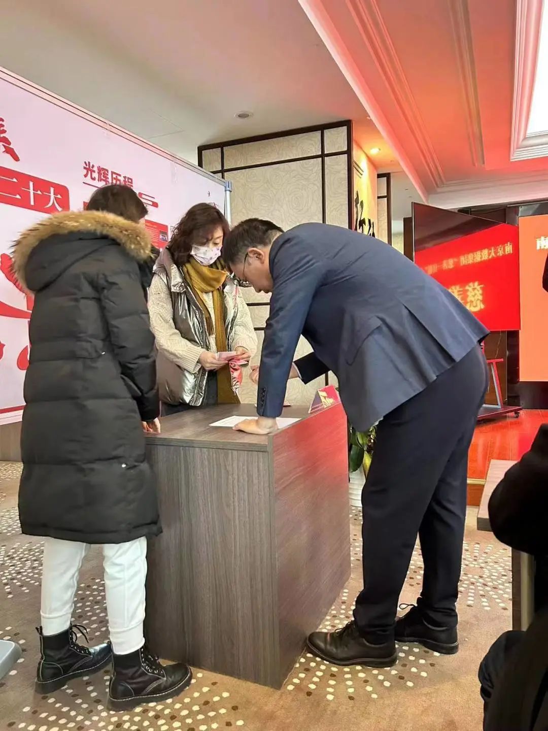 �Ͼ��ƽ𺣰�8880666������֯��չ������һ�վ衱�˶�